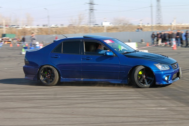 反身扣篮震撼全场